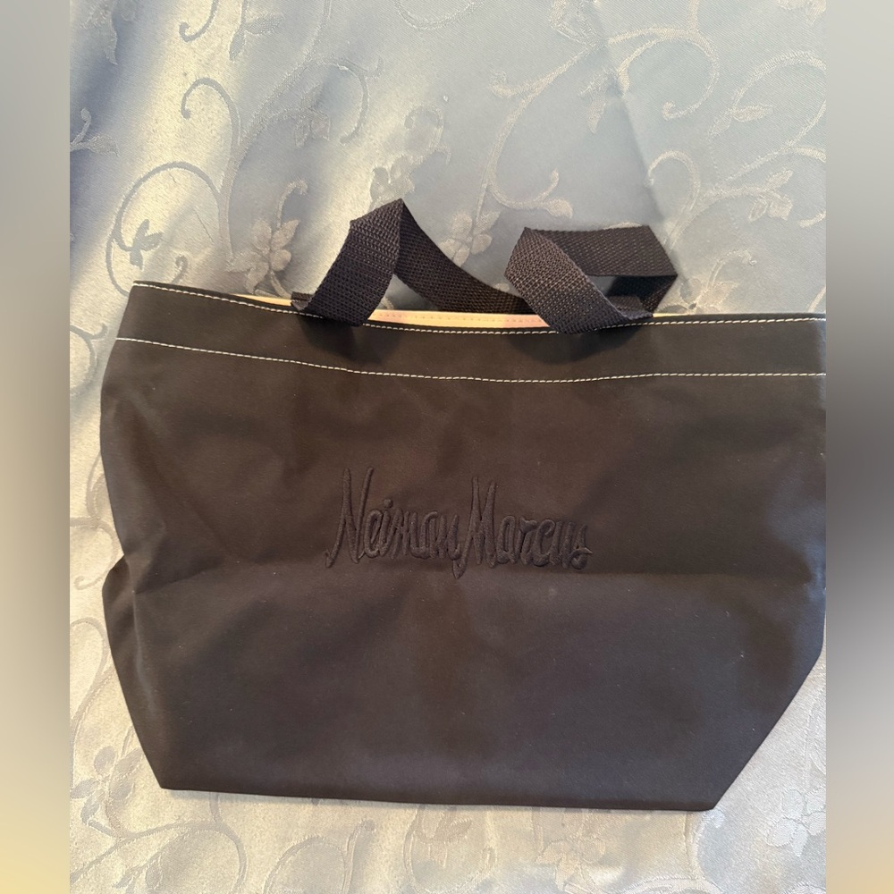 Neiman Marcus Pink and Navy Small Tote
